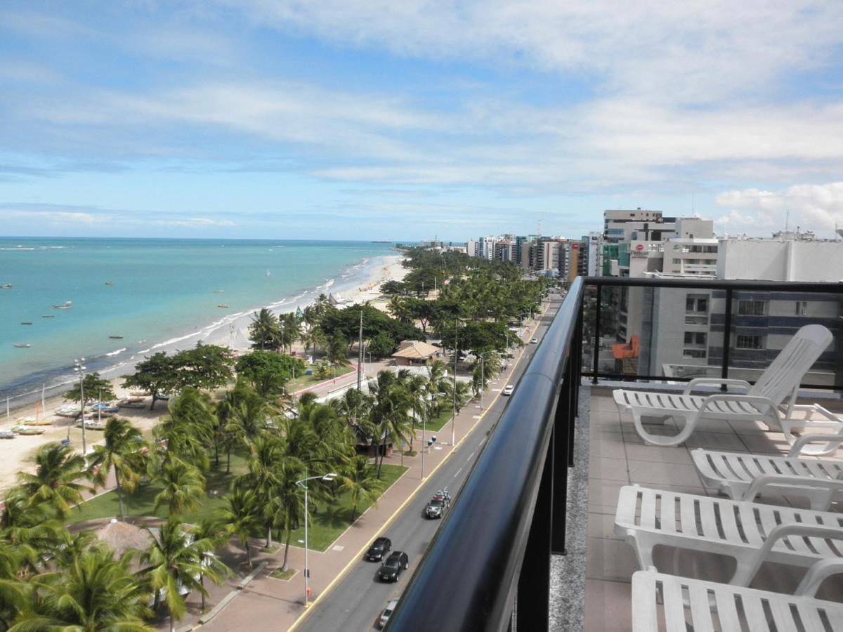 Na Beira Mar De Pajucara: Seaside With Lateral Ocean View Apartamento Maceió